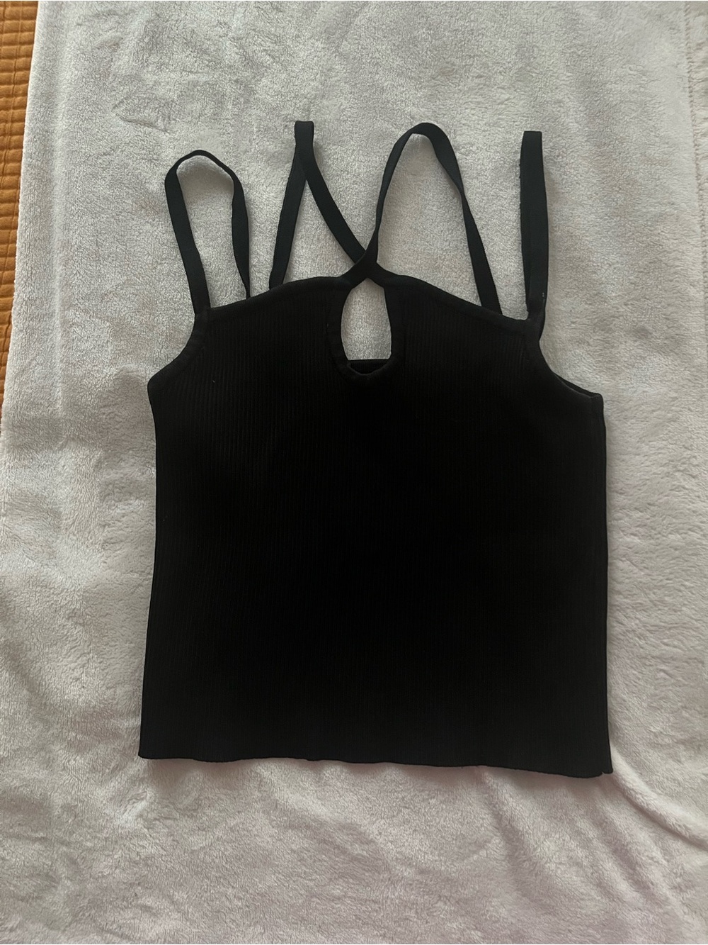 Women's Black Strappy Keyhole Ribbed Tank Top